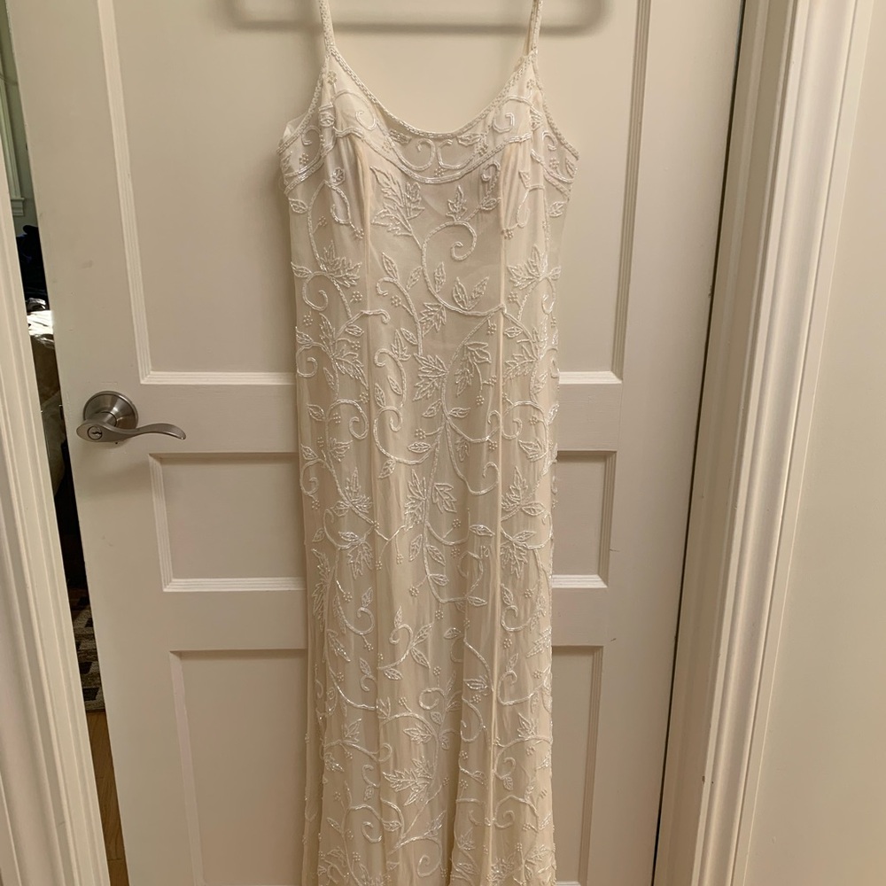 Splash Cream Maxi Dress with Embroidery